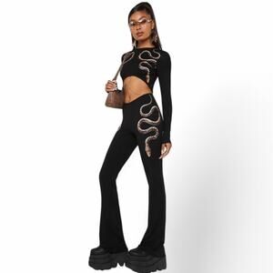 NWT The Kript SET VIPER CROP TOP and VIPER PRINT PANTS both women’s size Medium